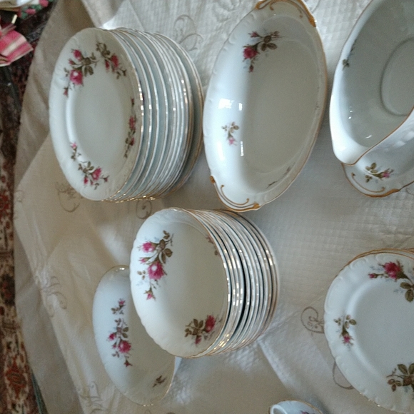 ENPI PLEASE INQUIRE ABOUT INVENTORY MidCentury Royal Rose Dinner Service - Picture 7 of 14